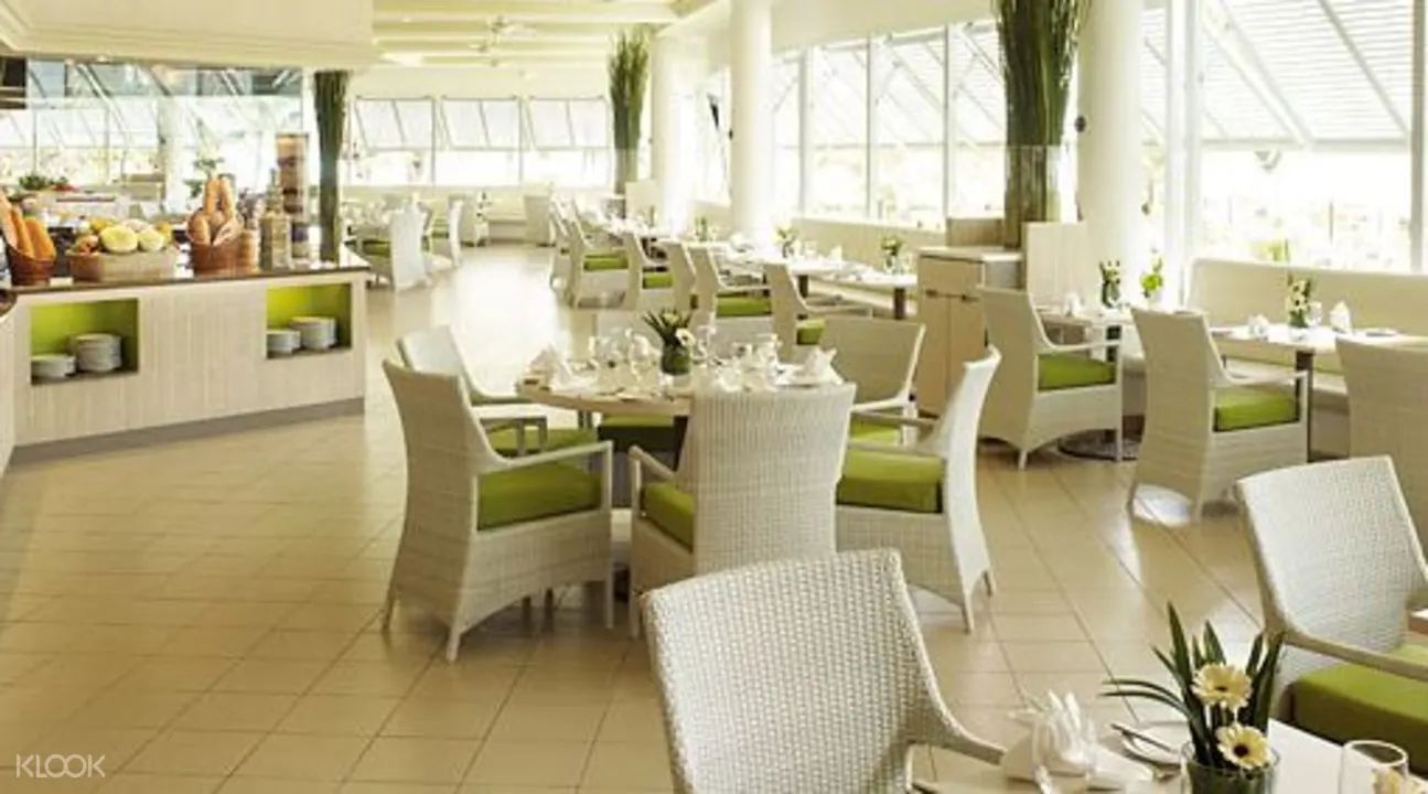 Klook Sunday Exclusive Splash Zone Garden Cafe Golden Sands Resort In Penang Klook Us